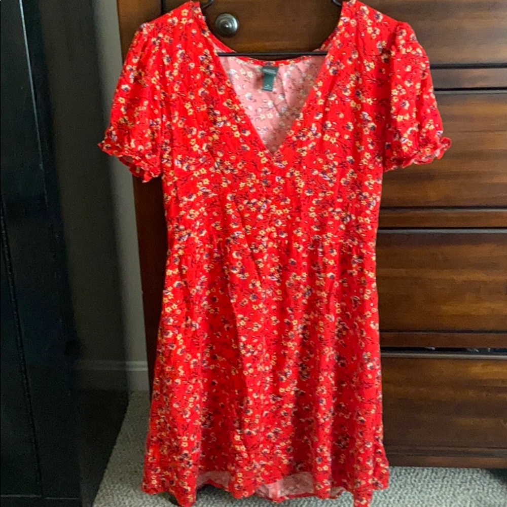 Gorgeous red floral mini dress